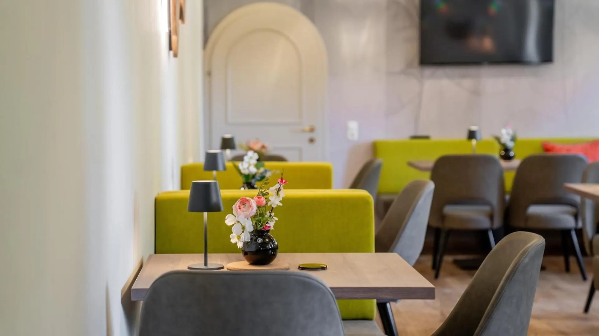 Homestay Johannes Schloessl - Gaestehaus Der Pallottiner Am Moenchsberg Salzburg