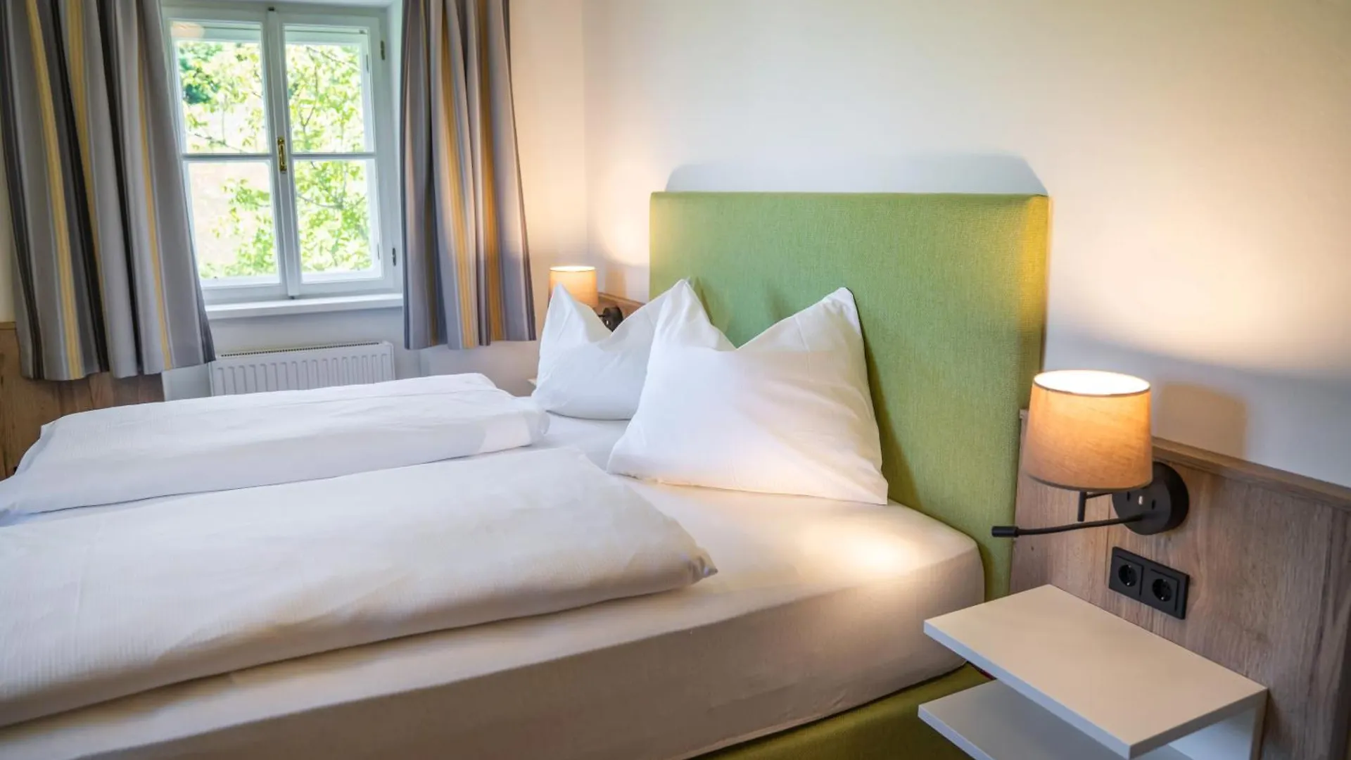Homestay Johannes Schloessl - Gaestehaus Der Pallottiner Am Moenchsberg Salzburg