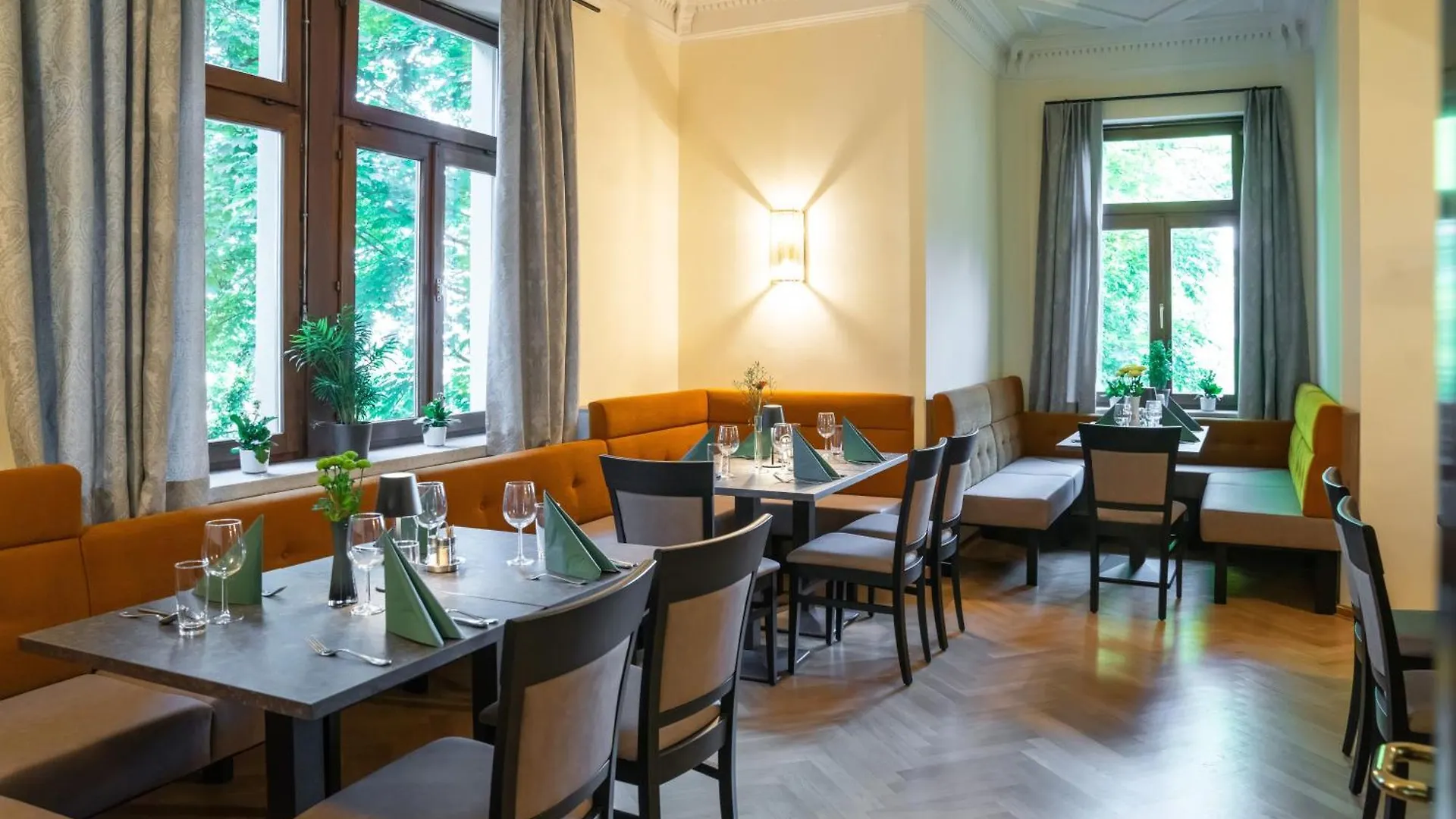 Johannes Schloessl - Gaestehaus Der Pallottiner Am Moenchsberg Salzburg Rum i privatbostad