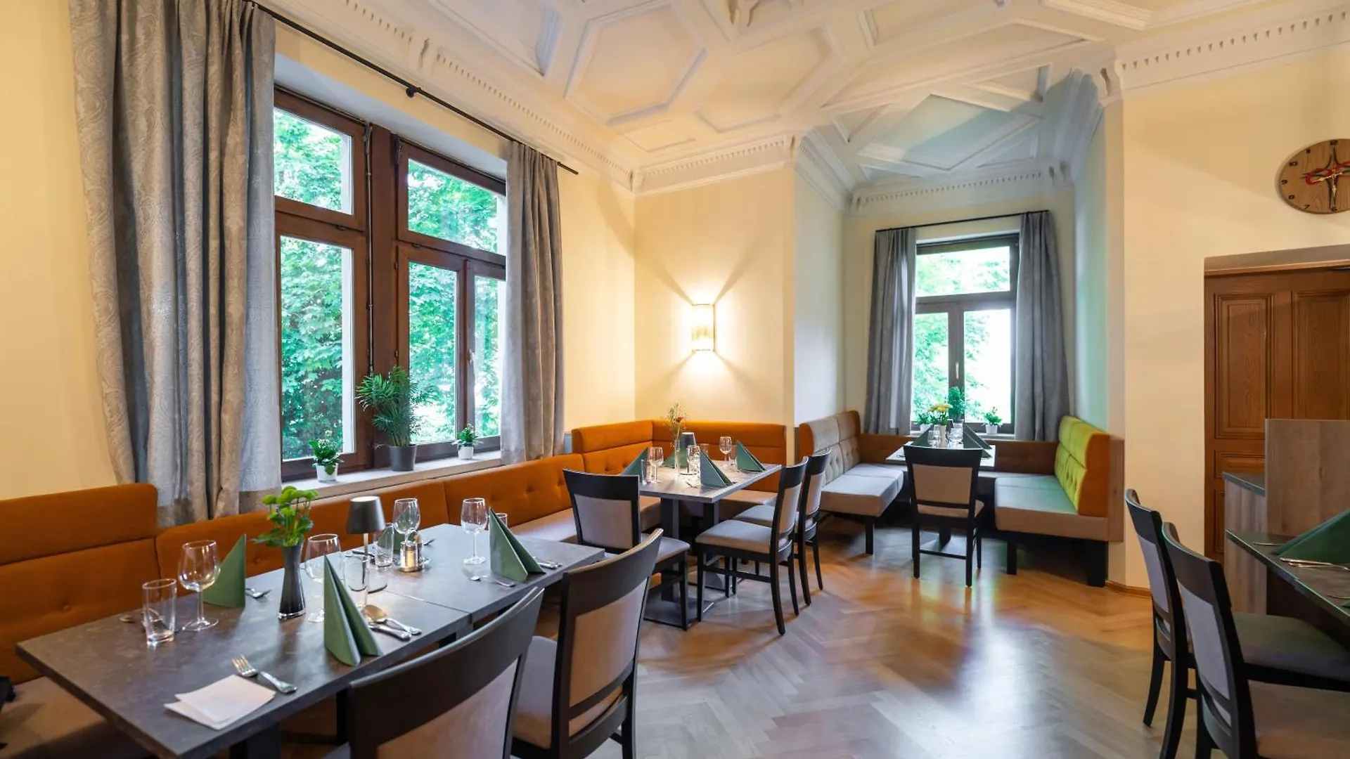 Johannes Schloessl - Gaestehaus Der Pallottiner Am Moenchsberg Salzburg Rum i privatbostad