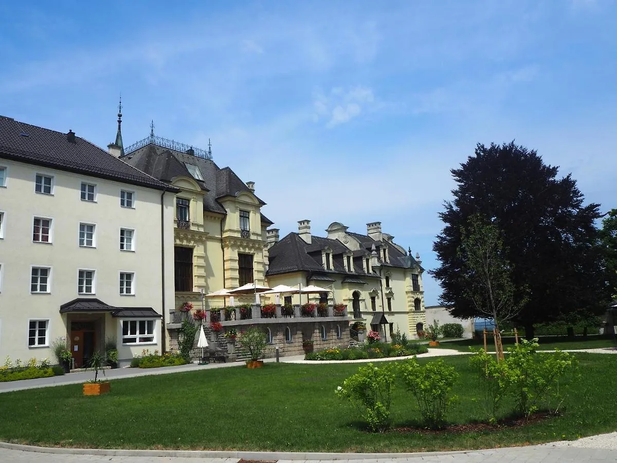 Проживание в семье Апартаменты Johannes Schloessl - Gaestehaus Der Pallottiner Am Moenchsberg Зальцбург Австрия