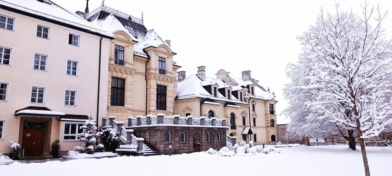 Апартаменты Johannes Schloessl - Gaestehaus Der Pallottiner Am Moenchsberg Зальцбург Проживание в семье